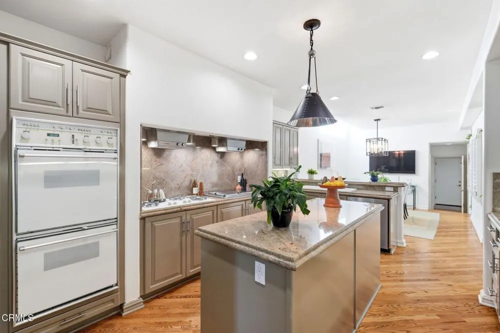 2317 Canyonback Road Los Angeles, CA 90049