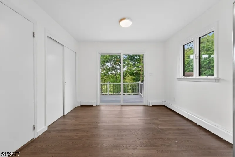 6 RACE STREET Union, NJ 08867