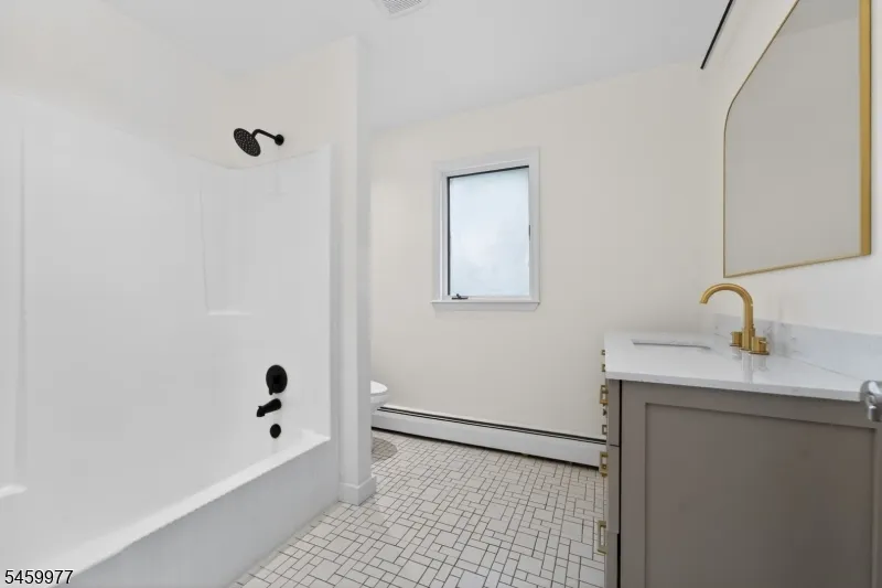 6 RACE STREET Union, NJ 08867