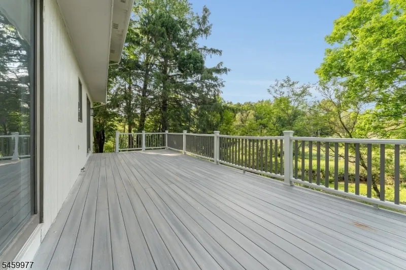 6 RACE STREET Union, NJ 08867