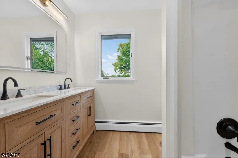 6 RACE STREET Union, NJ 08867