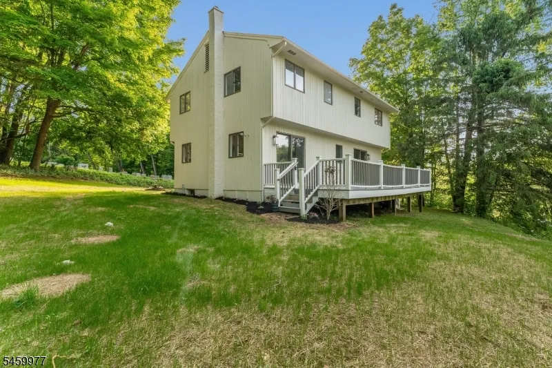 6 RACE STREET Union, NJ 08867