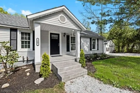 160 River Rd