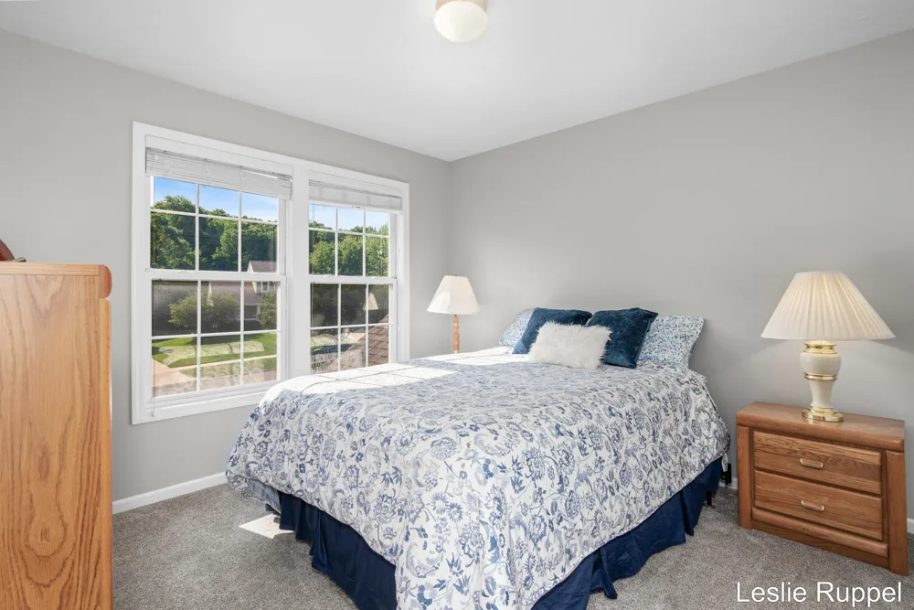 2643 Arbor Chase Drive NE Grand Rapids, MI 49525