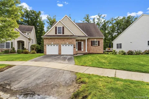 10199 Edgewood Drive