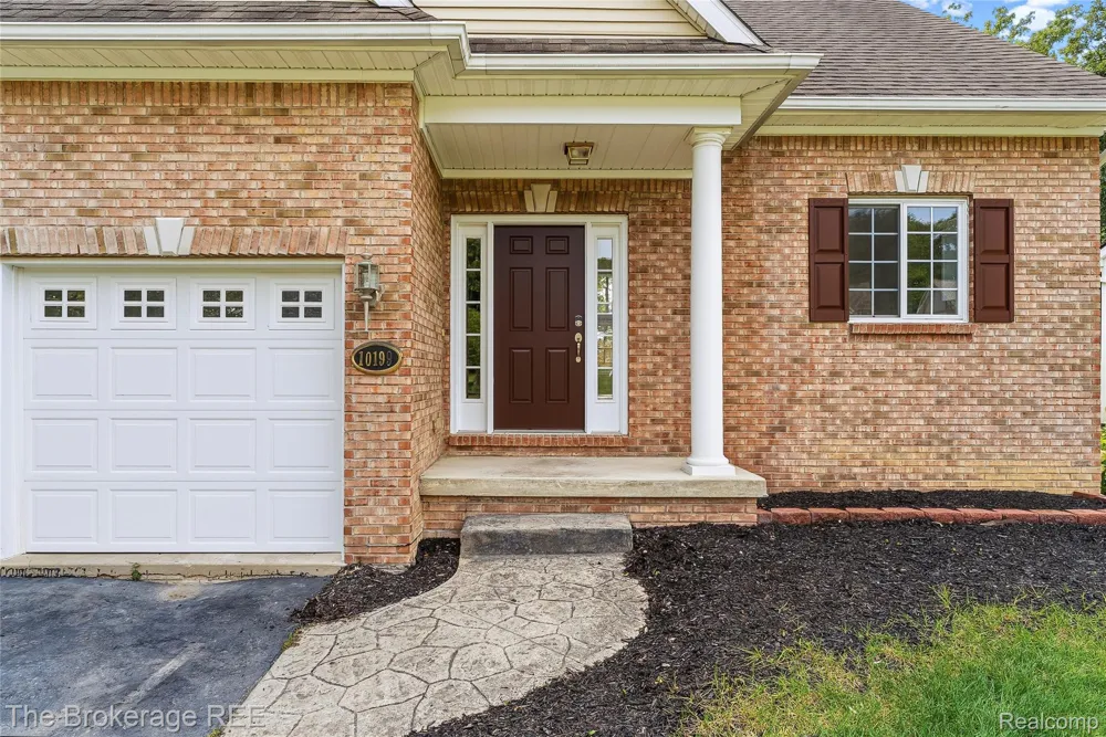 10199 Edgewood Drive Grand Blanc Charter Township, MI 48439