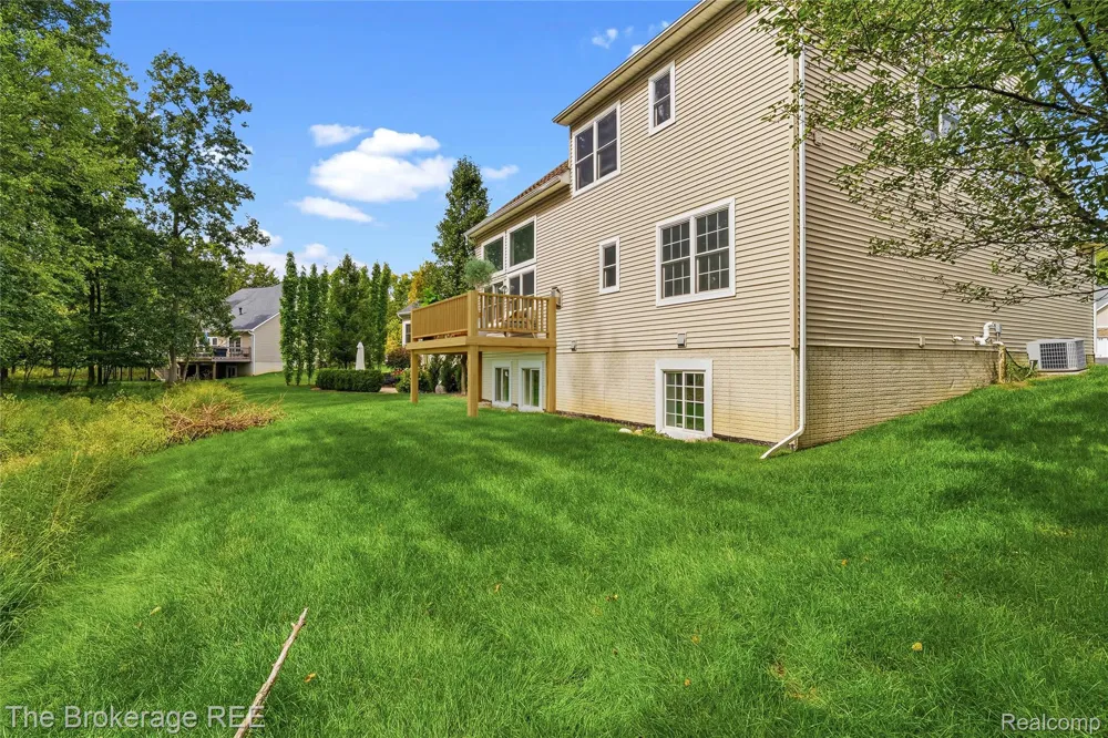 10199 Edgewood Drive Grand Blanc Charter Township, MI 48439
