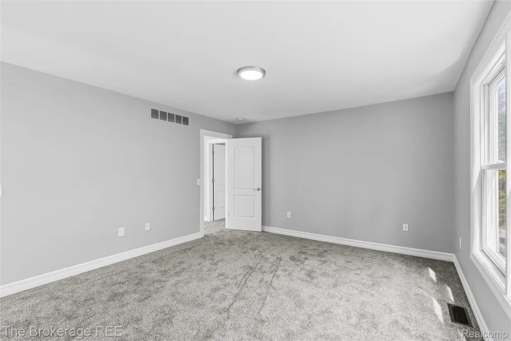 10199 Edgewood Drive Grand Blanc Charter Township, MI 48439