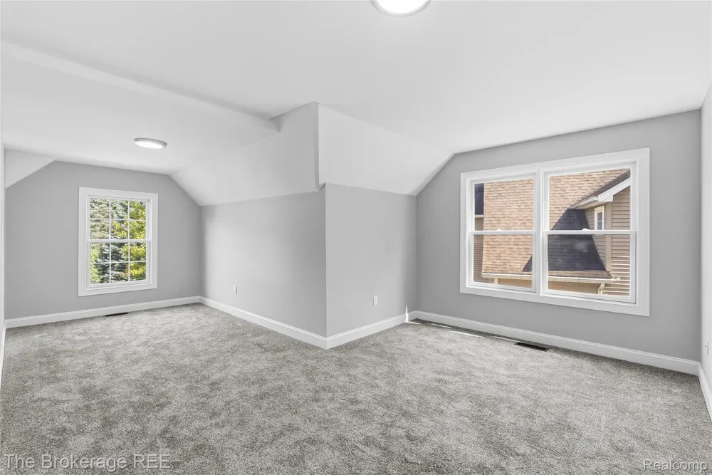 10199 Edgewood Drive Grand Blanc Charter Township, MI 48439