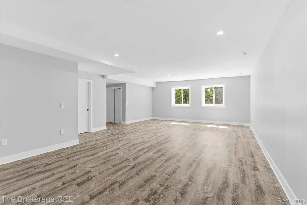 10199 Edgewood Drive Grand Blanc Charter Township, MI 48439