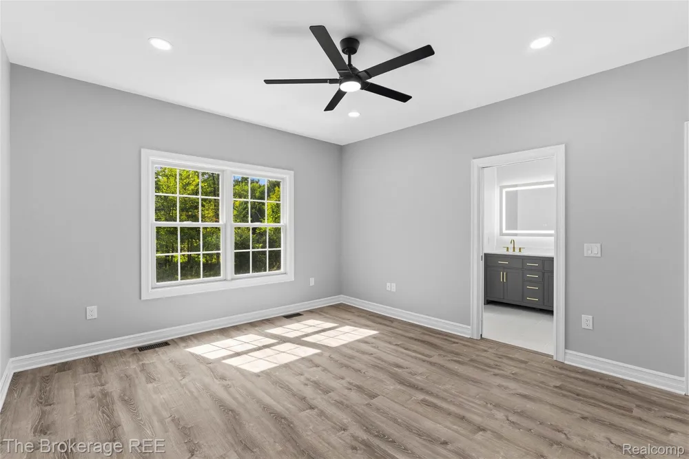 10199 Edgewood Drive Grand Blanc Charter Township, MI 48439
