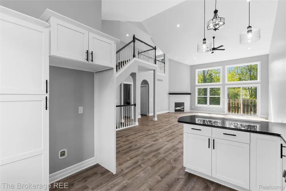 10199 Edgewood Drive Grand Blanc Charter Township, MI 48439