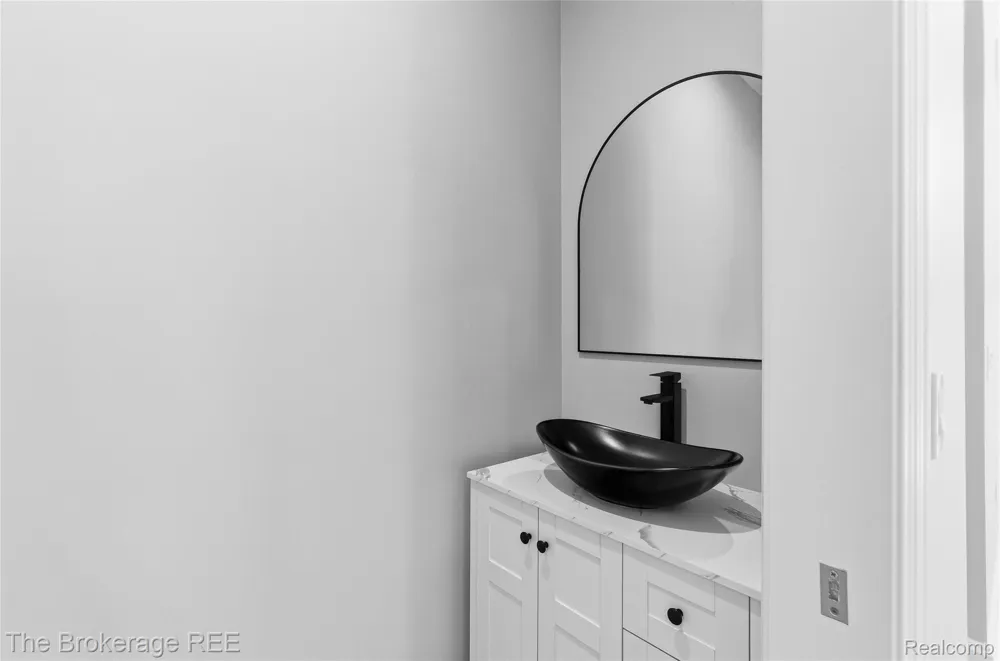 10199 Edgewood Drive Grand Blanc Charter Township, MI 48439