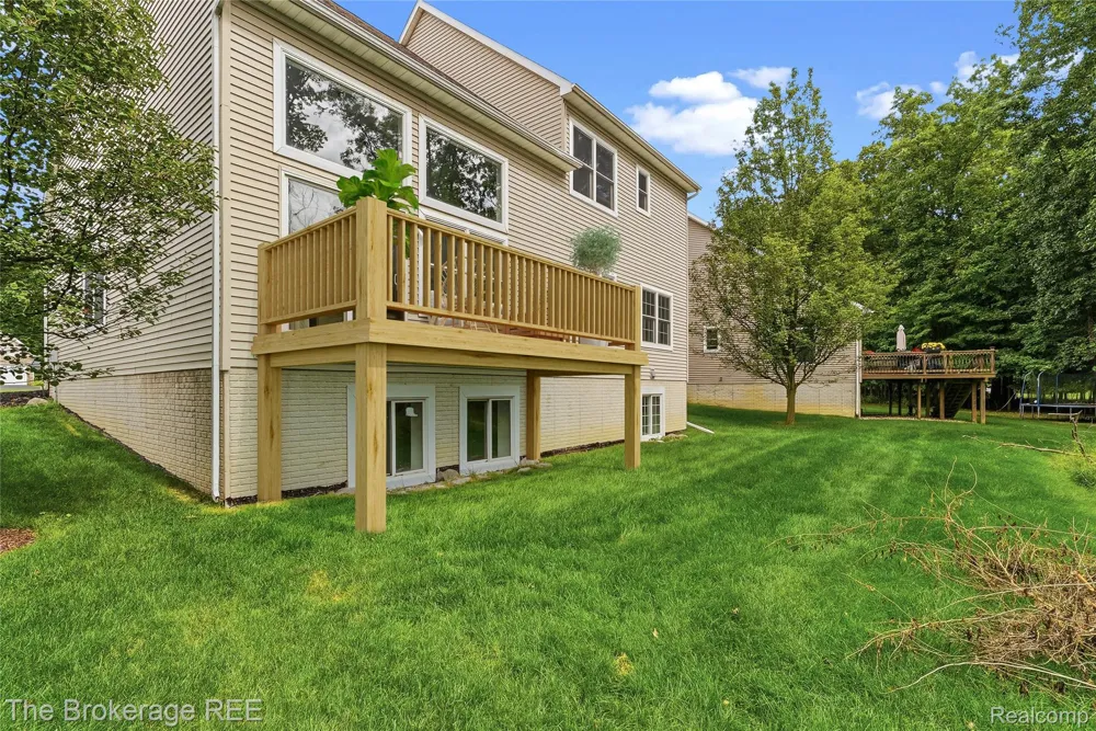 10199 Edgewood Drive Grand Blanc Charter Township, MI 48439