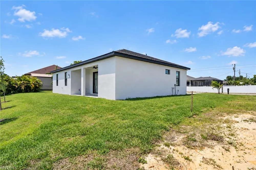1406 NE 20th Street Cape Coral, FL 33909