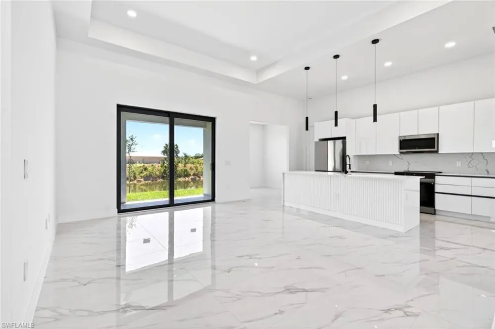 1406 NE 20th Street Cape Coral, FL 33909