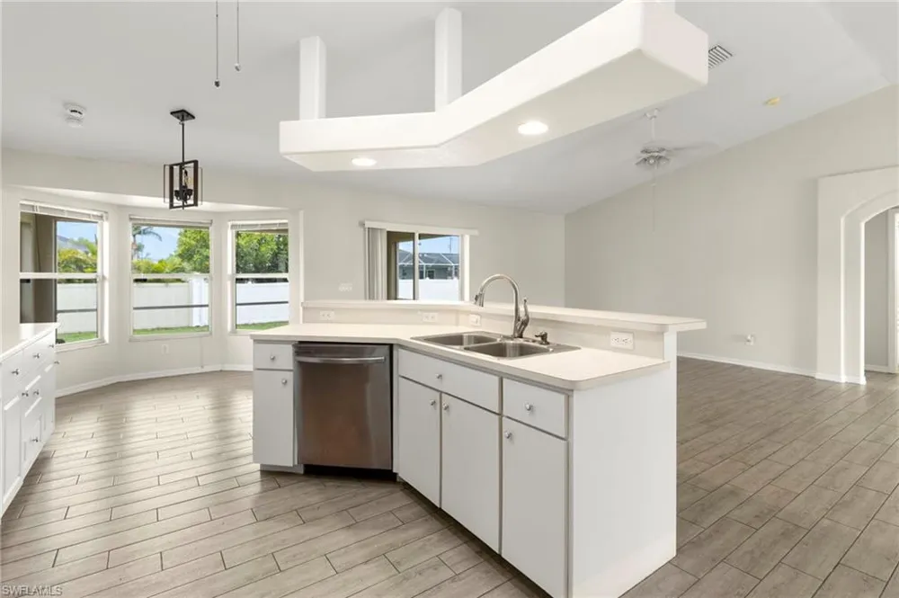 1810 SW 22nd Terrace Cape Coral, FL 33991