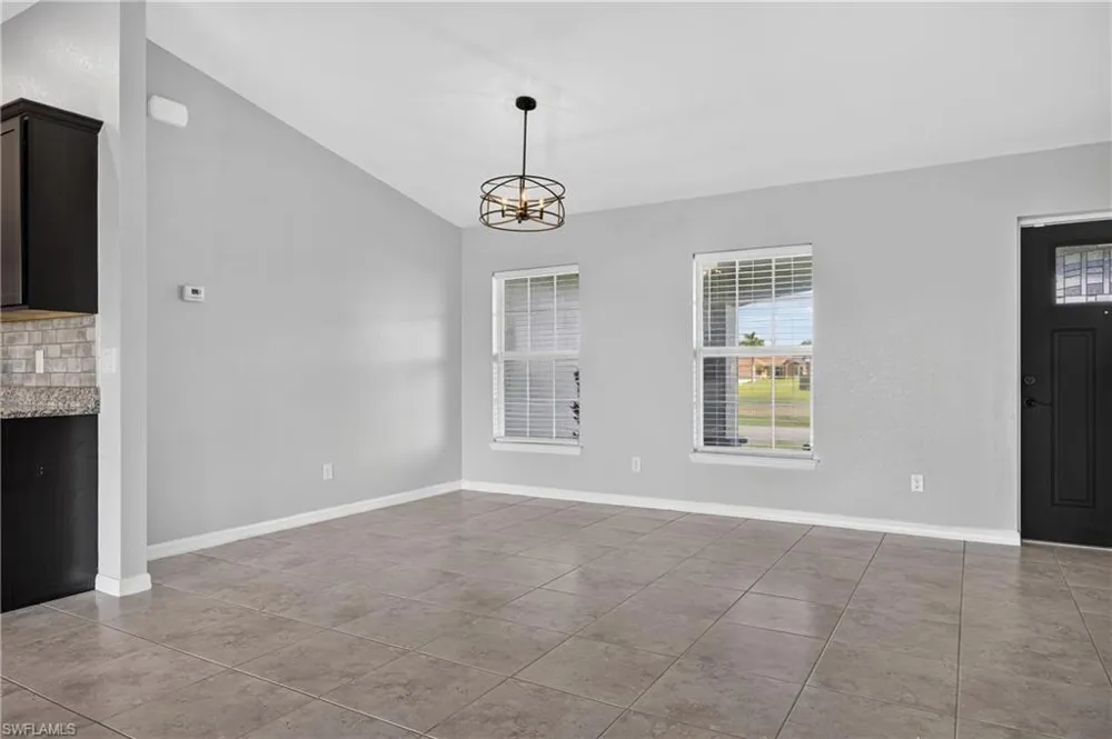 4238 NW 34th Lane Cape Coral, FL 33993
