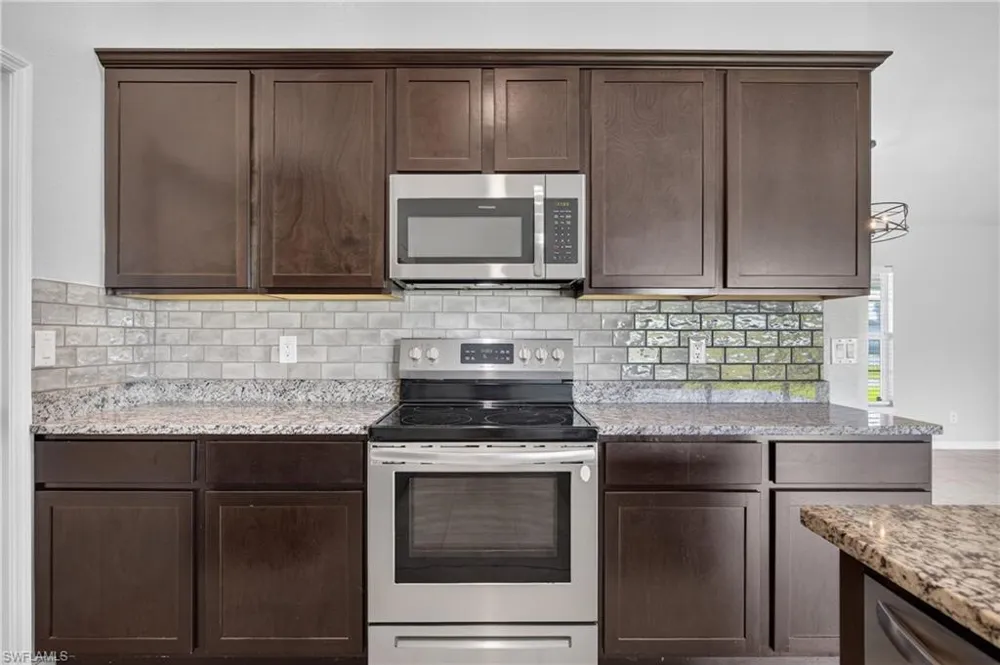 4238 NW 34th Lane Cape Coral, FL 33993