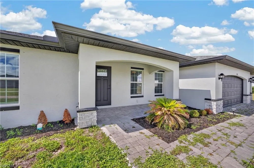 4238 NW 34th Lane Cape Coral, FL 33993