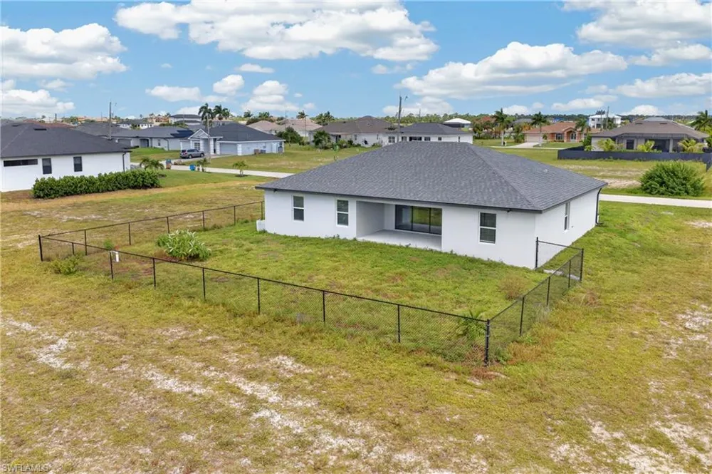 4238 NW 34th Lane Cape Coral, FL 33993