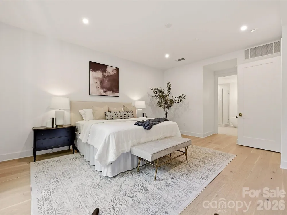 409 Queens Road #303 Charlotte, NC 28207