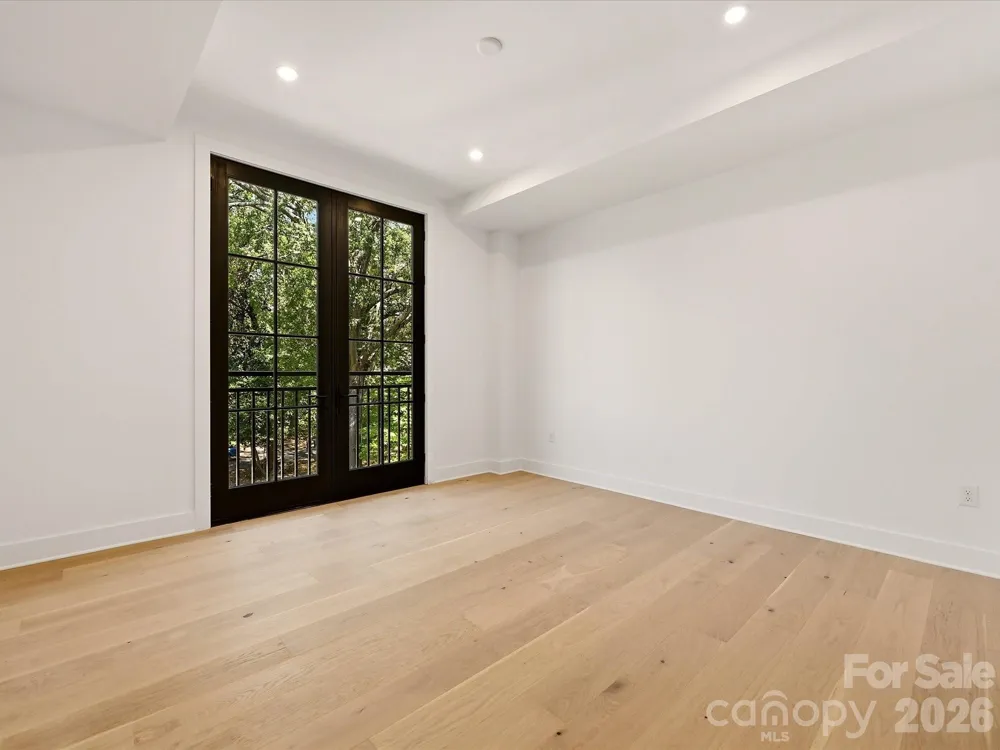 409 Queens Road #303 Charlotte, NC 28207