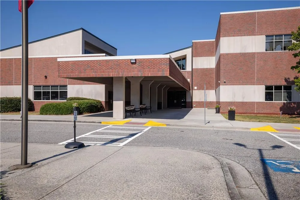 2845 Beacon Bend Crossing Lawrenceville, GA 30043