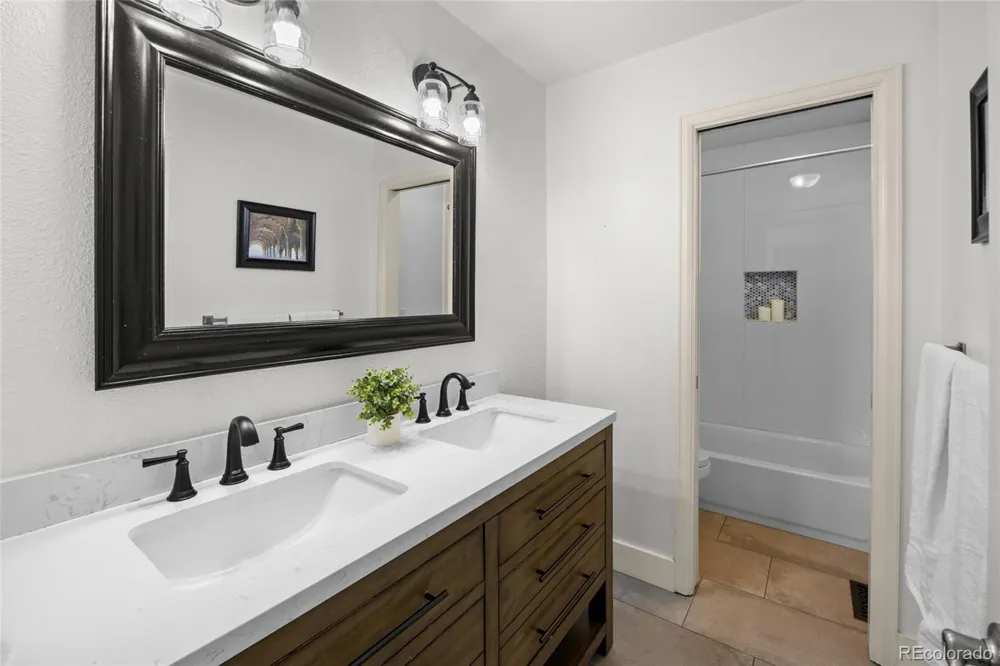 19227 E Costilla Place Centennial, CO 80016