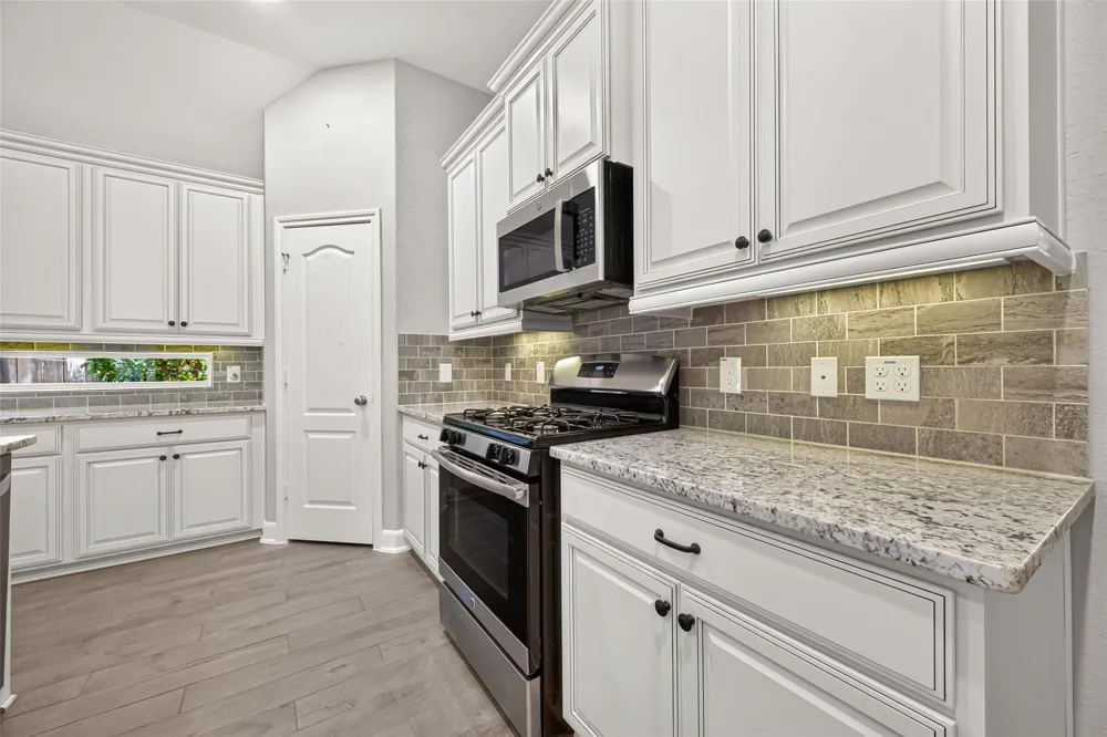 19 Dawson Woods Court The Woodlands, TX 77354