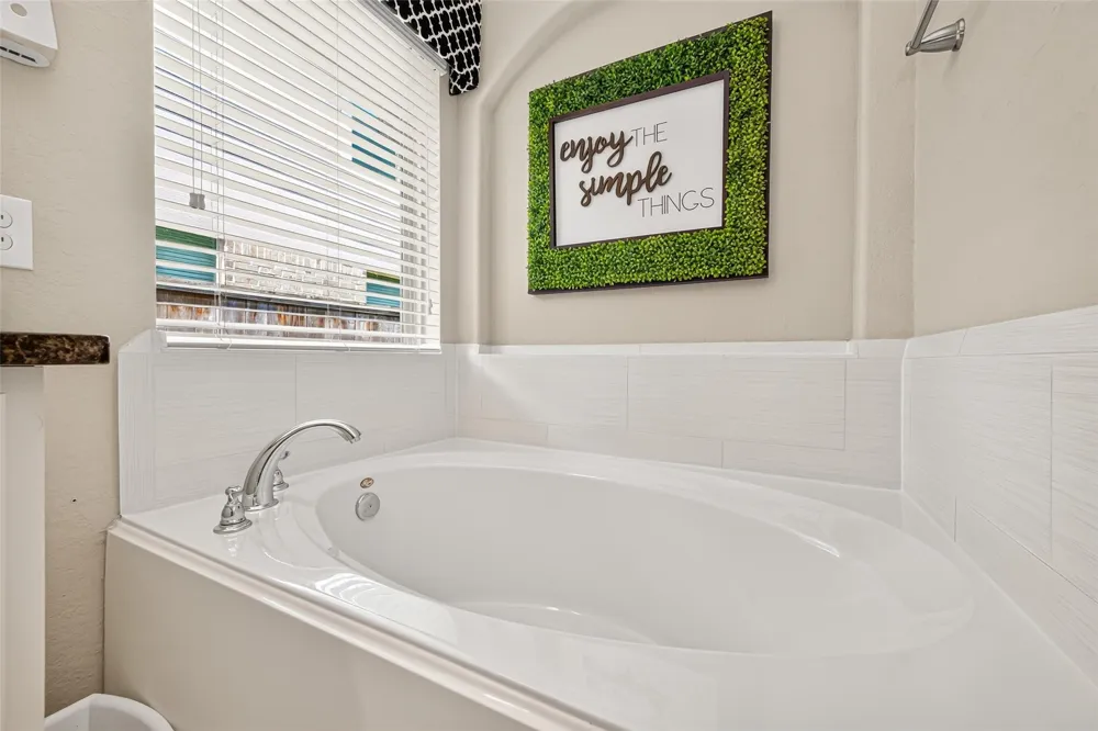 19 Dawson Woods Court The Woodlands, TX 77354