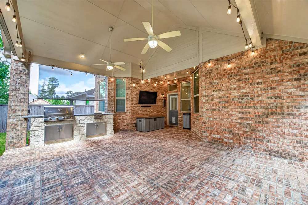 19 Dawson Woods Court The Woodlands, TX 77354
