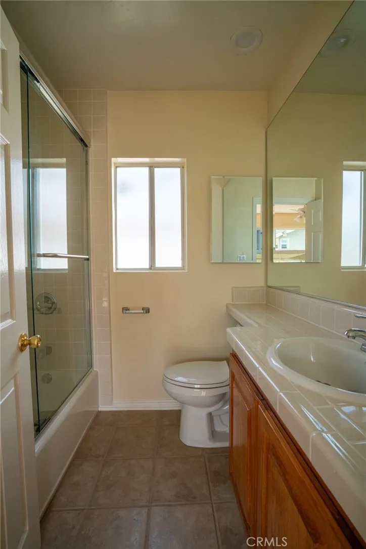 1111 Pine Avenue Long Beach, CA 90813