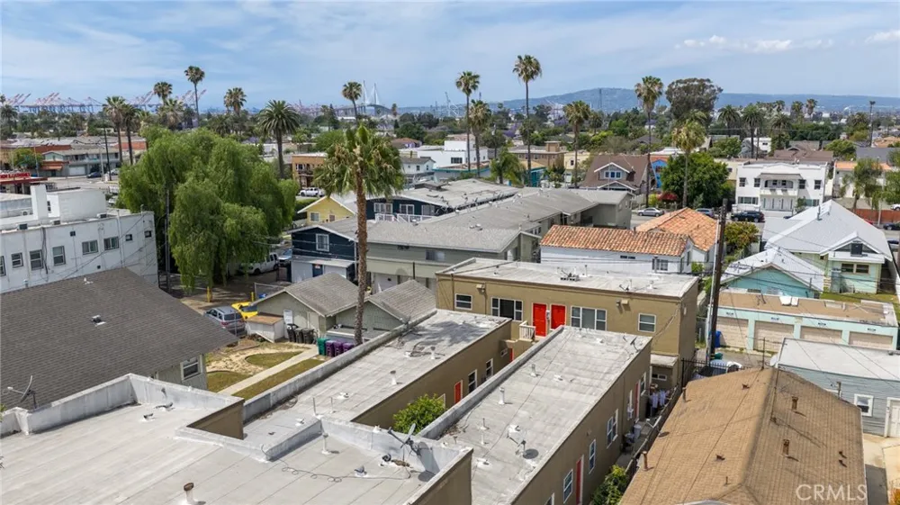 1111 Pine Avenue Long Beach, CA 90813