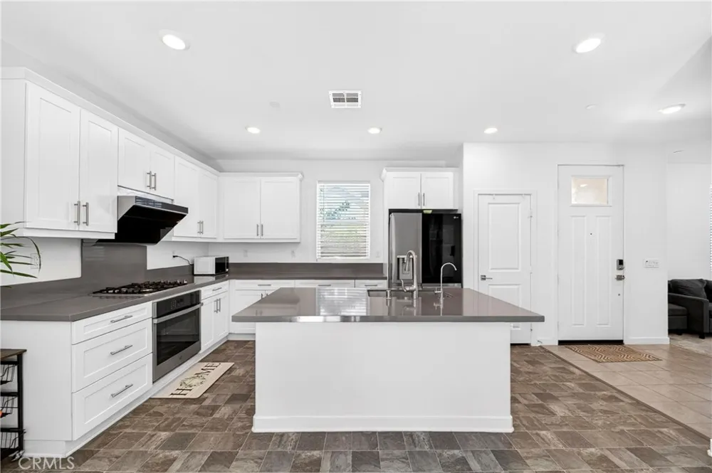 3662 S Basanite Ontario, CA 91761