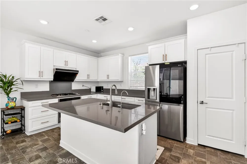 3662 S Basanite Ontario, CA 91761