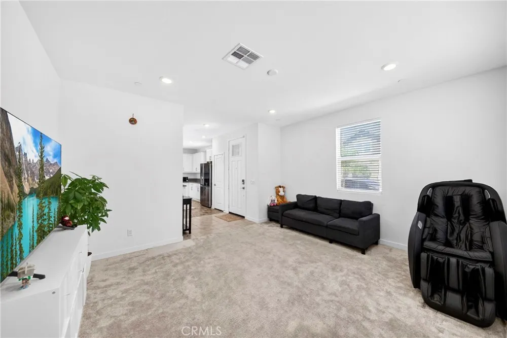 3662 S Basanite Ontario, CA 91761
