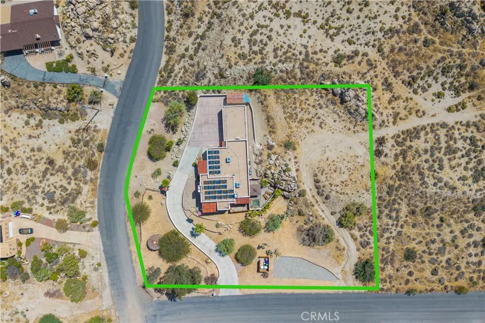57045 Plaza Del Amigo Yucca Valley, CA 92284