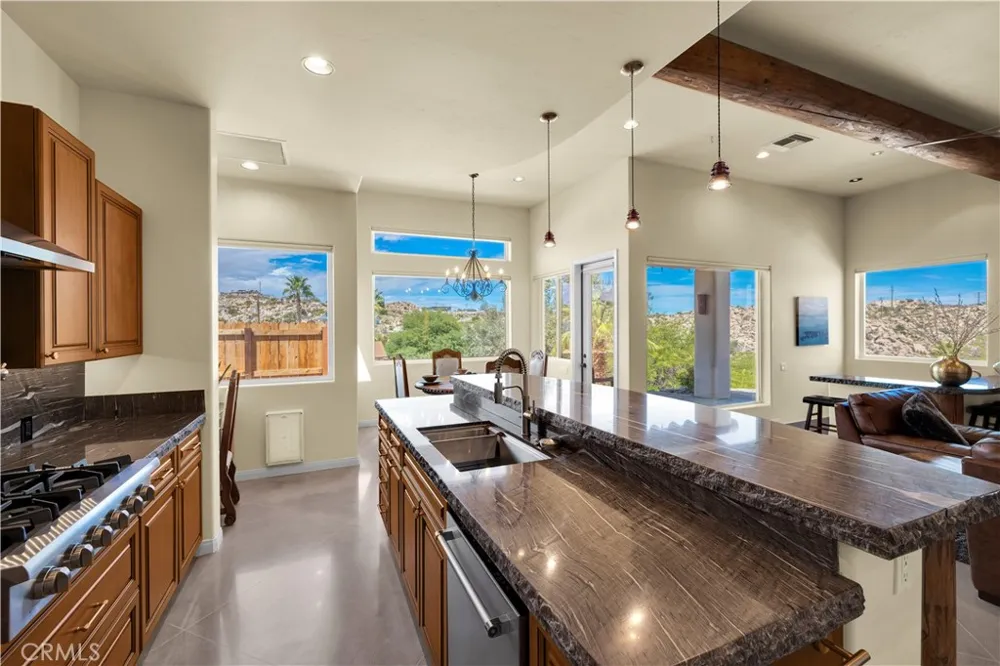 57045 Plaza Del Amigo Yucca Valley, CA 92284