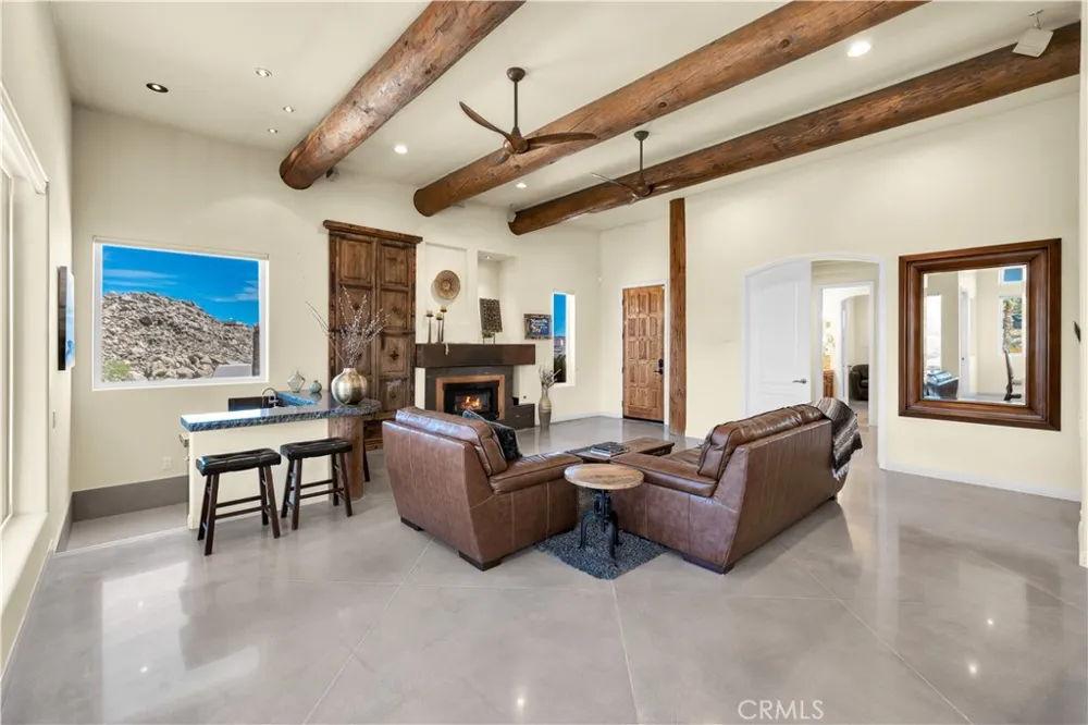 57045 Plaza Del Amigo Yucca Valley, CA 92284