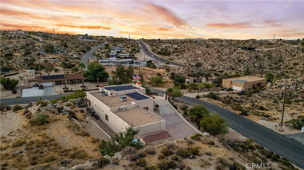 57045 Plaza Del Amigo Yucca Valley, CA 92284