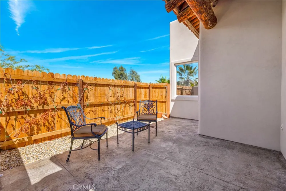 57045 Plaza Del Amigo Yucca Valley, CA 92284