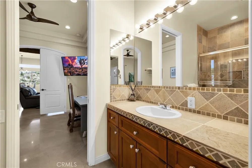 57045 Plaza Del Amigo Yucca Valley, CA 92284