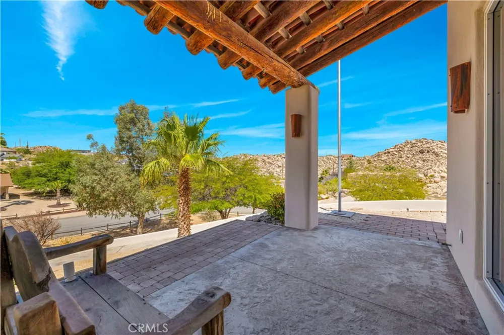 57045 Plaza Del Amigo Yucca Valley, CA 92284