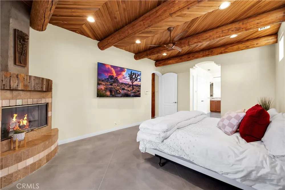 57045 Plaza Del Amigo Yucca Valley, CA 92284