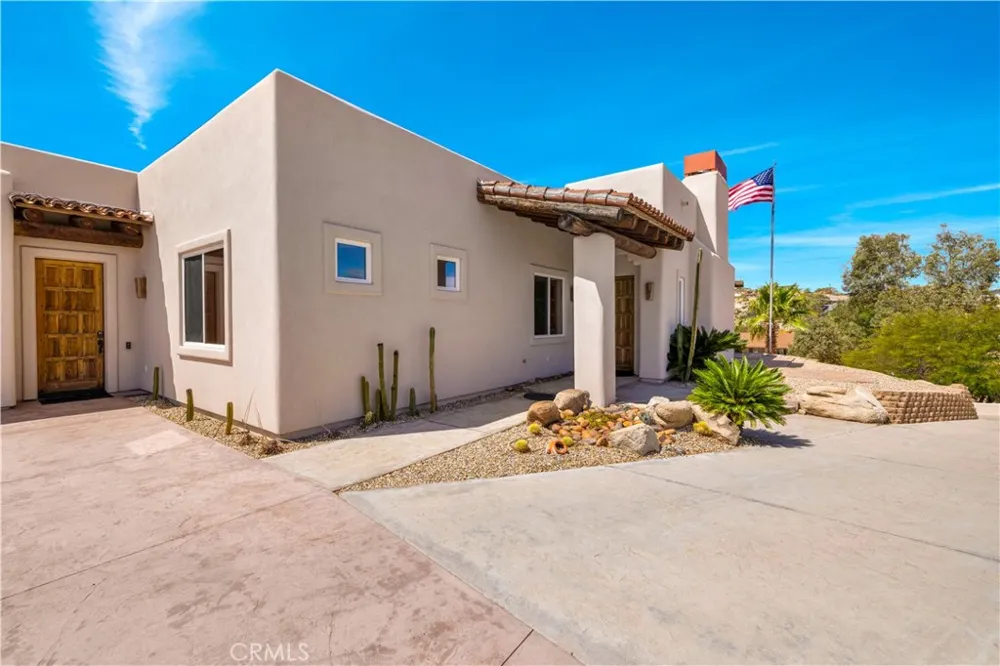 57045 Plaza Del Amigo Yucca Valley, CA 92284