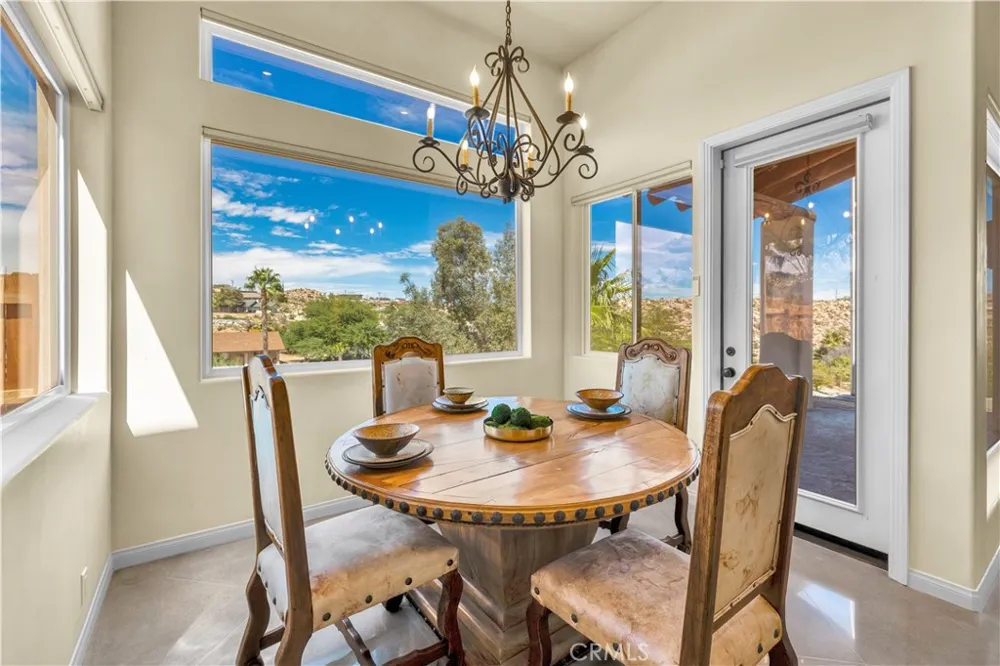 57045 Plaza Del Amigo Yucca Valley, CA 92284