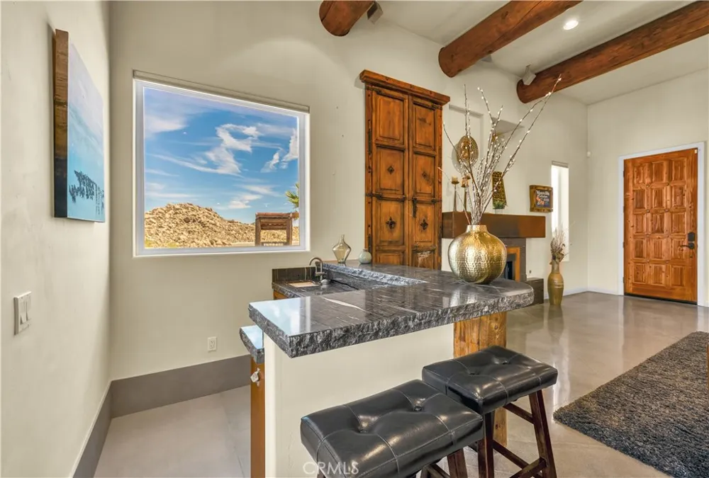 57045 Plaza Del Amigo Yucca Valley, CA 92284