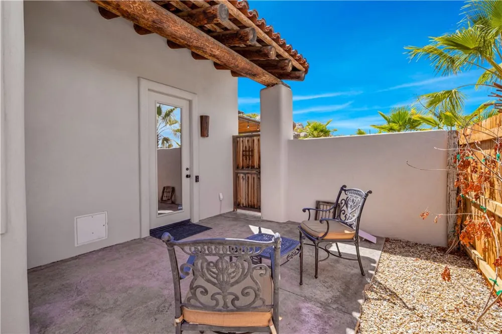 57045 Plaza Del Amigo Yucca Valley, CA 92284