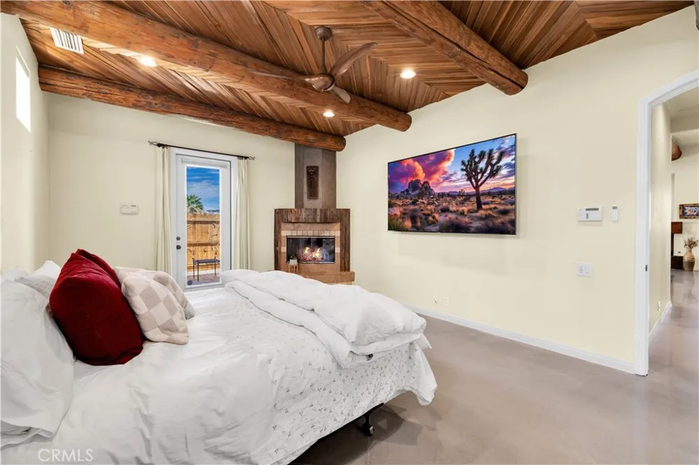 57045 Plaza Del Amigo Yucca Valley, CA 92284